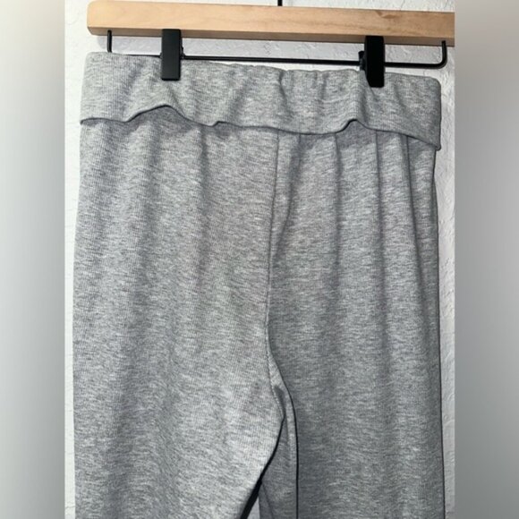 Shein Women's Ribbed Gray Flare Bottoms - Picture 4 of 6